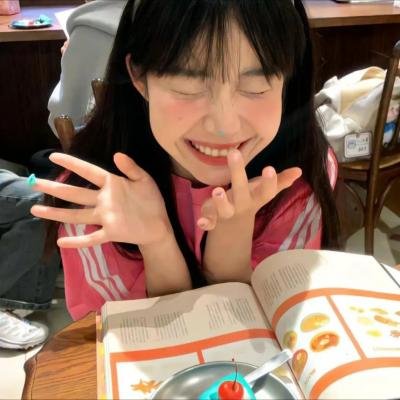 你对她下蛊？她可是苗疆圣女